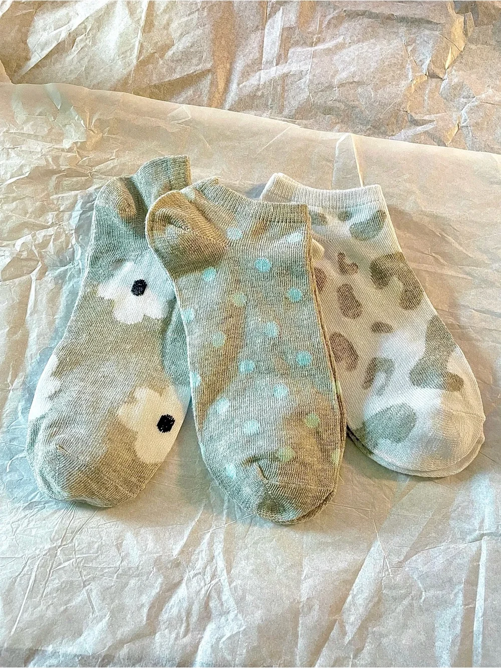 New Gray Patterned low no show Ankle Socks 3 Pack size 5-10 daisy polka animal
